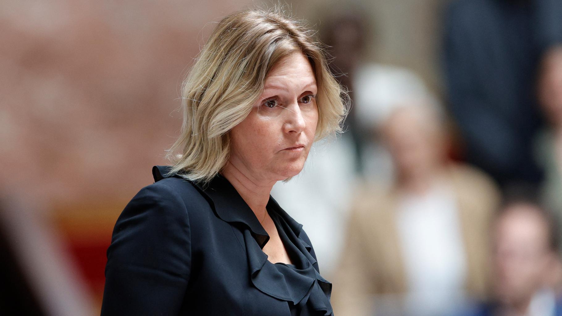 Les poules de Yaël Braun-Pivet nourries par des CRS réquisitionnés pour l’occasion ? Son entourage dément
