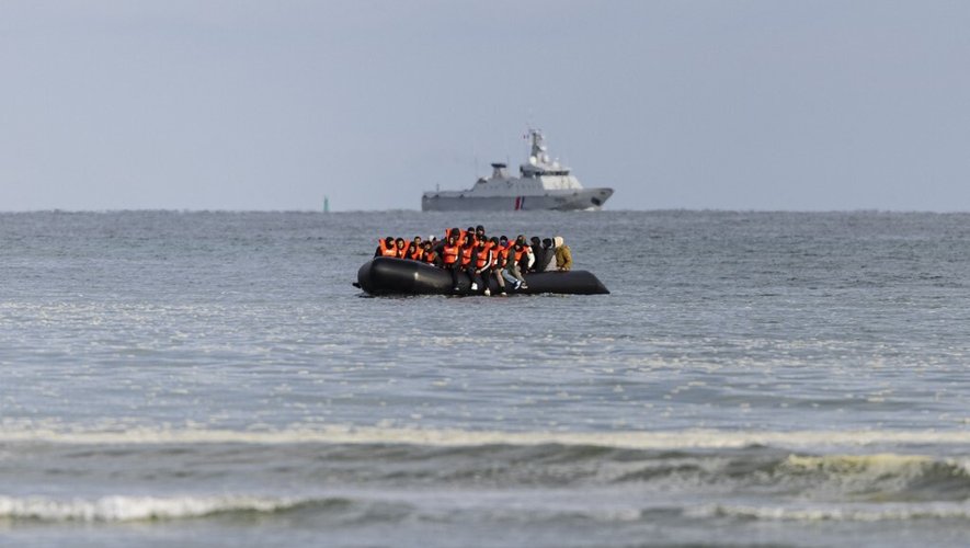 Au moins 20 morts et plusieurs disparus dans un naufrage au large de l’île de Lampedusa, en Italie