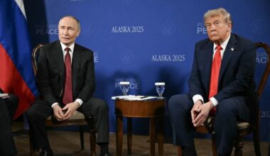 découvrez les premières images de la réunion entre Donald Trump et Vladimir Poutine