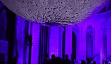 la féerie nocturne de l'abbaye du Mont-Saint-Michel