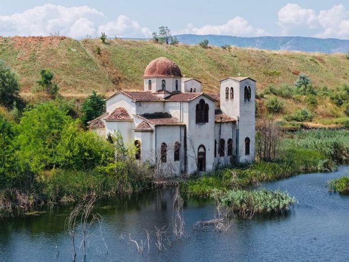 La Bulgarie réserve ce genre de découverte surprenante de lieu à l’abandon.