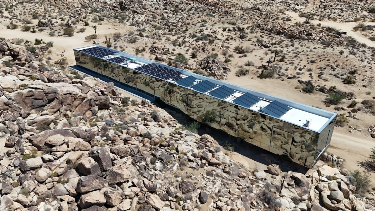 Cette maison “invisible” dans le désert californien est toujours en vente et le prix est étourdissant