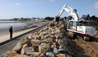 "On est complètement abandonnés" par l'État, dénonce le maire de Ploemeur, dans le Morbihan
