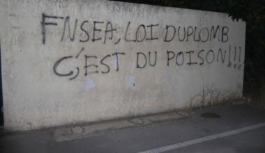 La chambre d’agriculture de l’Hérault à Montpellier visée par des tags contre la loi Duplomb