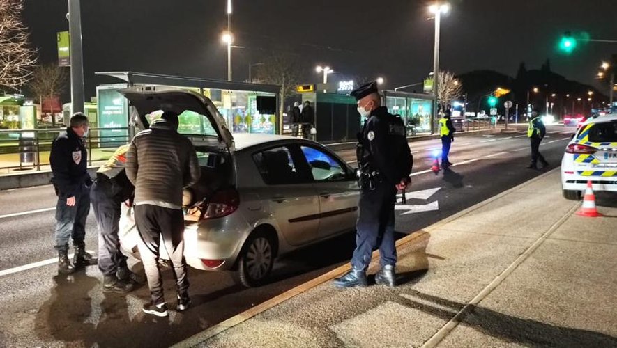 Cannabis, tabac de contrebande et voiture volée : deux Nîmois de 17 et 19 ans interpellés en pleine nuit à La Paillade à Montpellier