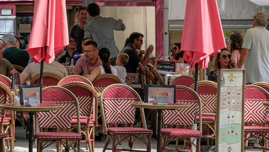 "La dernière fois que je suis allé au restaurant ça m’a coûté un bras" : pourquoi les tables de Montpellier sont boudées