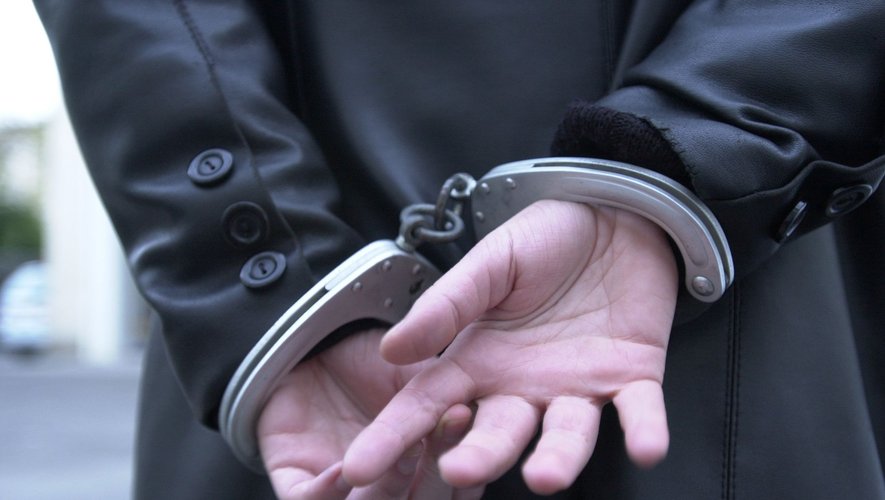 Ganté, encagoulé et porteur d’une disqueuse : un cambrioleur roumain arrêté en flagrant délit devant un magasin Botanic, près de Montpellier