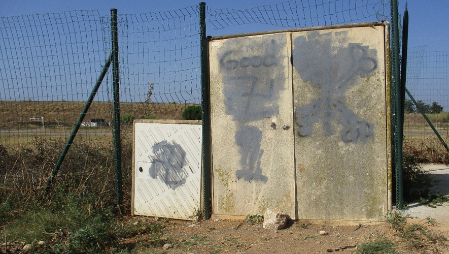 "Une offense à la mémoire des victimes" : des tags nazis découverts sur une aire d’accueil de gens du voyage près de Montpellier