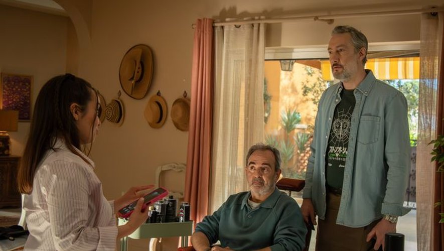 "Nouveau jour" sur M6 : un lancement de la série en fanfare, une chute vertigineuse et un nouvel horaire pour tenter de sauver l’audience