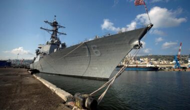 Donald Trump dépêche trois navires de guerre au large du Venezuela dans le cadre de sa lutte contre le trafic de drogue