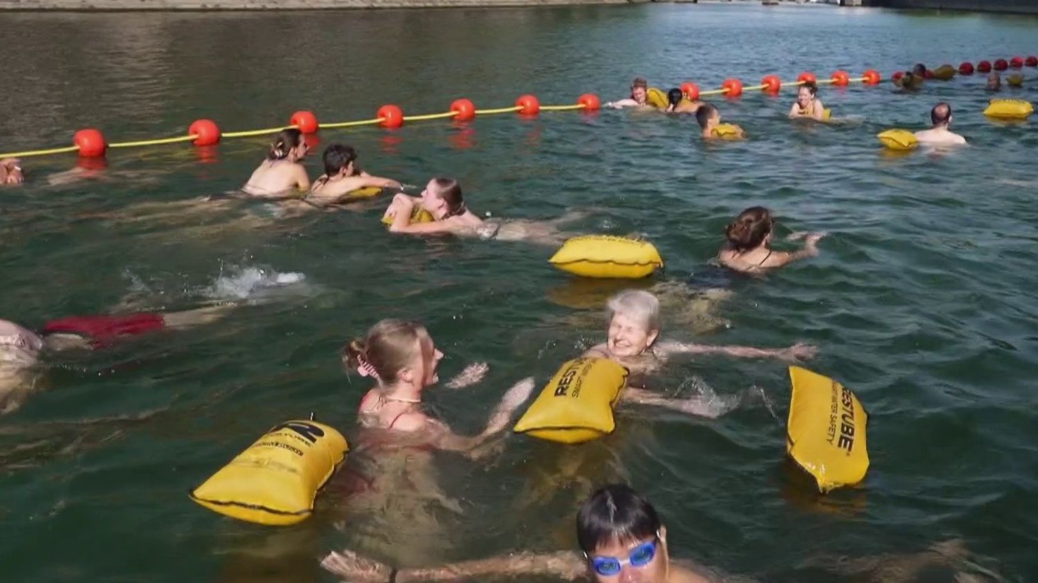 fréquentation, qualité de l'eau… Quel bilan pour la nouvelle attraction parisienne ?