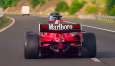 Prague: Une Ferrari de F1 s'invite sur l'autoroute, la police à la recherche du pilote