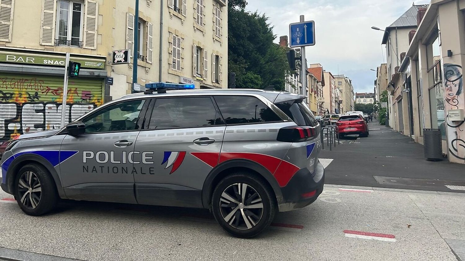 "Il est clair que le narcotrafic et le narcobanditisme sont la cause de cette hyperviolence", estime le préfet