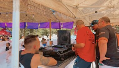 Saint-Gély-du-Fesc : Pétanque, spectacle et mousse : la magie de la fête