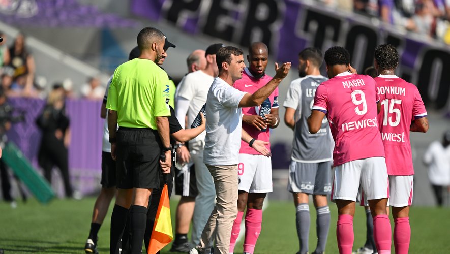 TFC-Brest : "Je suis très content pour Frank", le coach du TFC salue la performance de son attaquant auteur d’un doublé