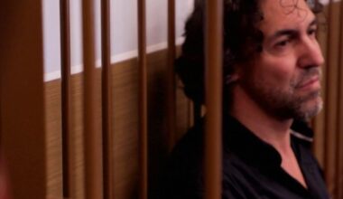 les parents de Laurent Vinatier, détenu en Russie et qui risque 20 ans de prison ce lundi, confient leur détresse