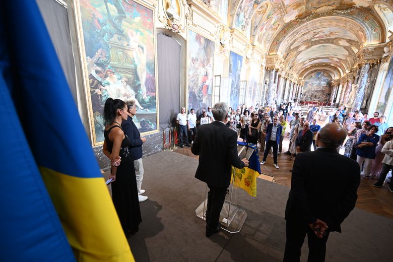 La cérémonie a eu lieu dans la salle des Illustres au Capitole.