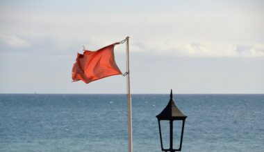 "Une forte vague les a tous emportés" : sept étudiants meurent en bord de Méditerranée, ils avaient bravé le drapeau rouge
