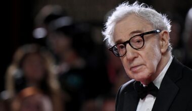l’Ukraine est furieuse contre Woody Allen pour son apparition à un festival russe