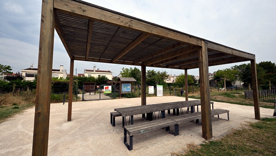 "C’est juste une faute de frappe" : Une pergola à plus de 100 000 euros choque les réseaux sociaux, la mairie de Toulouse oppose un démenti