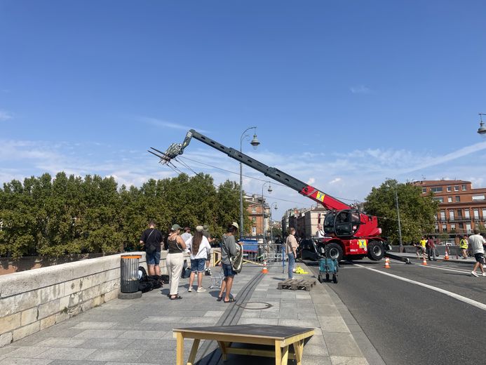 Le tournage a débuté ce lundi matin.