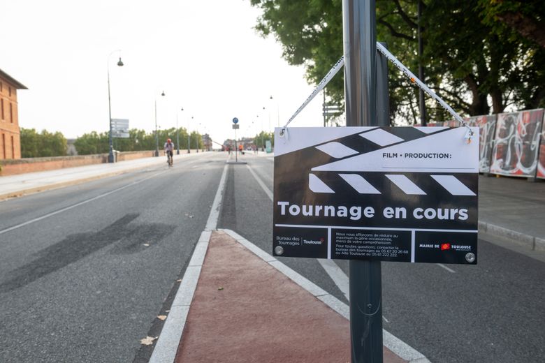 Tomer Sisley joue dans la série en tournage.