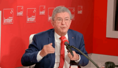 Jean-Luc Mélenchon salue la « dignité » de François Bayrou et annonce vouloir destituer Emmanuel Macron
