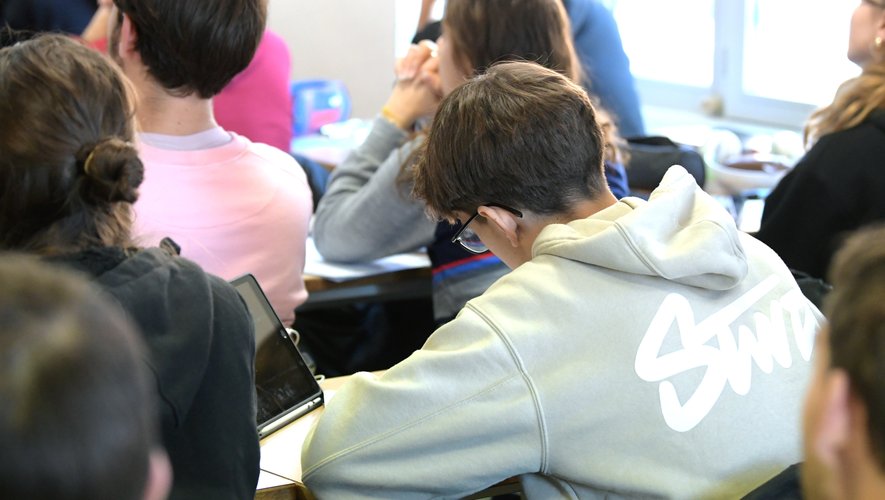 APPEL À TÉMOIGNAGES Etudiant, vous avez galéré ou vous galérez toujours à trouver une formation à la veille de la rentrée, racontez-nous