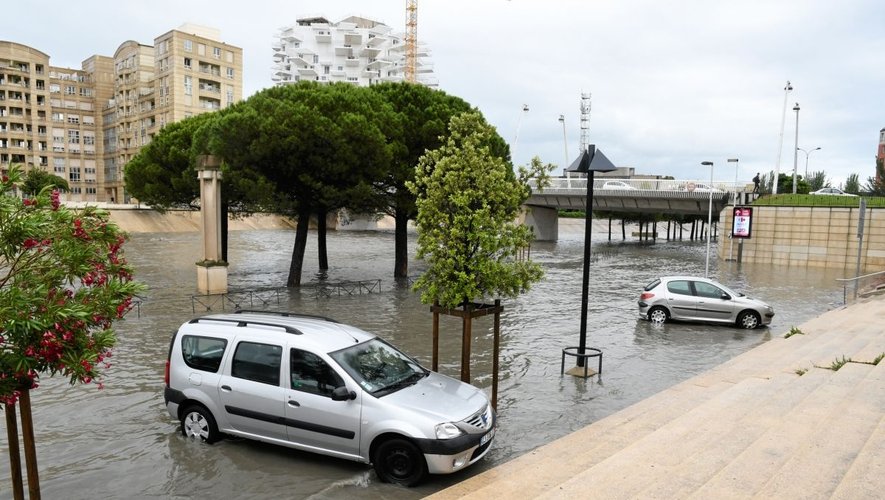 "Passage orageux intense" attendu ce soir sur l’Hérault : à Montpellier, stationnement interdit sur le quai du Pirée à partir de 22 h
