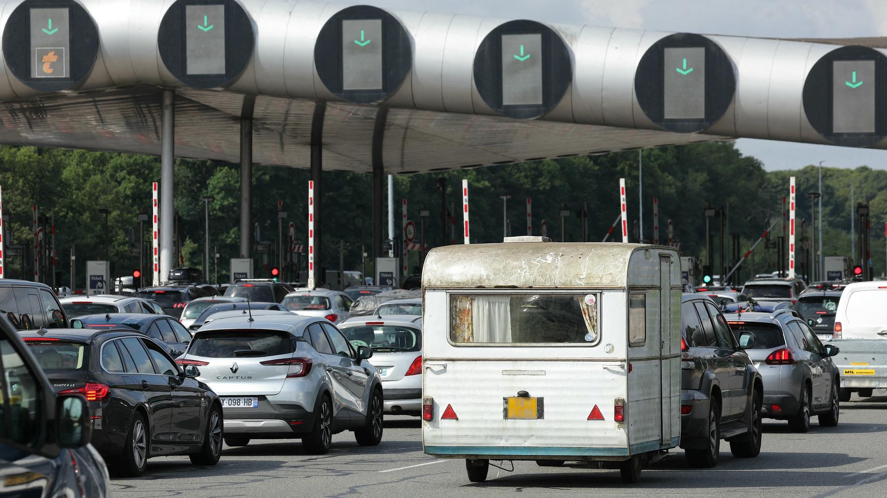 Un préfet part en vacances en voiture de fonction, la CGT lui rappelle le contexte d’économie budgétaire