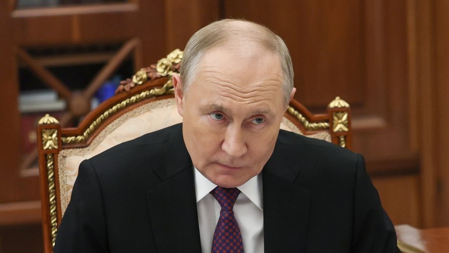 Guerre en Ukraine : le "palais de Poutine" en feu ? Un drone ukrainien déclenche un incendie près de la luxueuse demeure du président russe