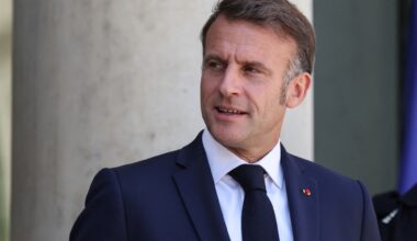 "L'avenir de l'Ukraine ne peut se décider sans les Ukrainiens”, assure Emmanuel Macron