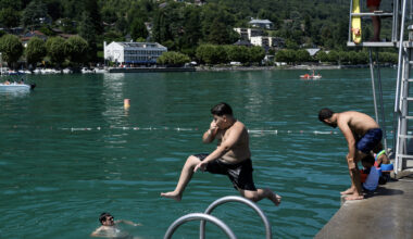 le lac du Bourget en Savoie contaminé par des cyanobactéries