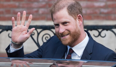 Pourquoi le prince Harry revient-il au Royaume-Uni ?