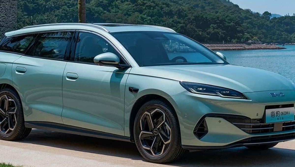 BYD : avec 1 505 km d'autonomie, ce break électrique fait ses débuts en Europe et n'arrive pas seul