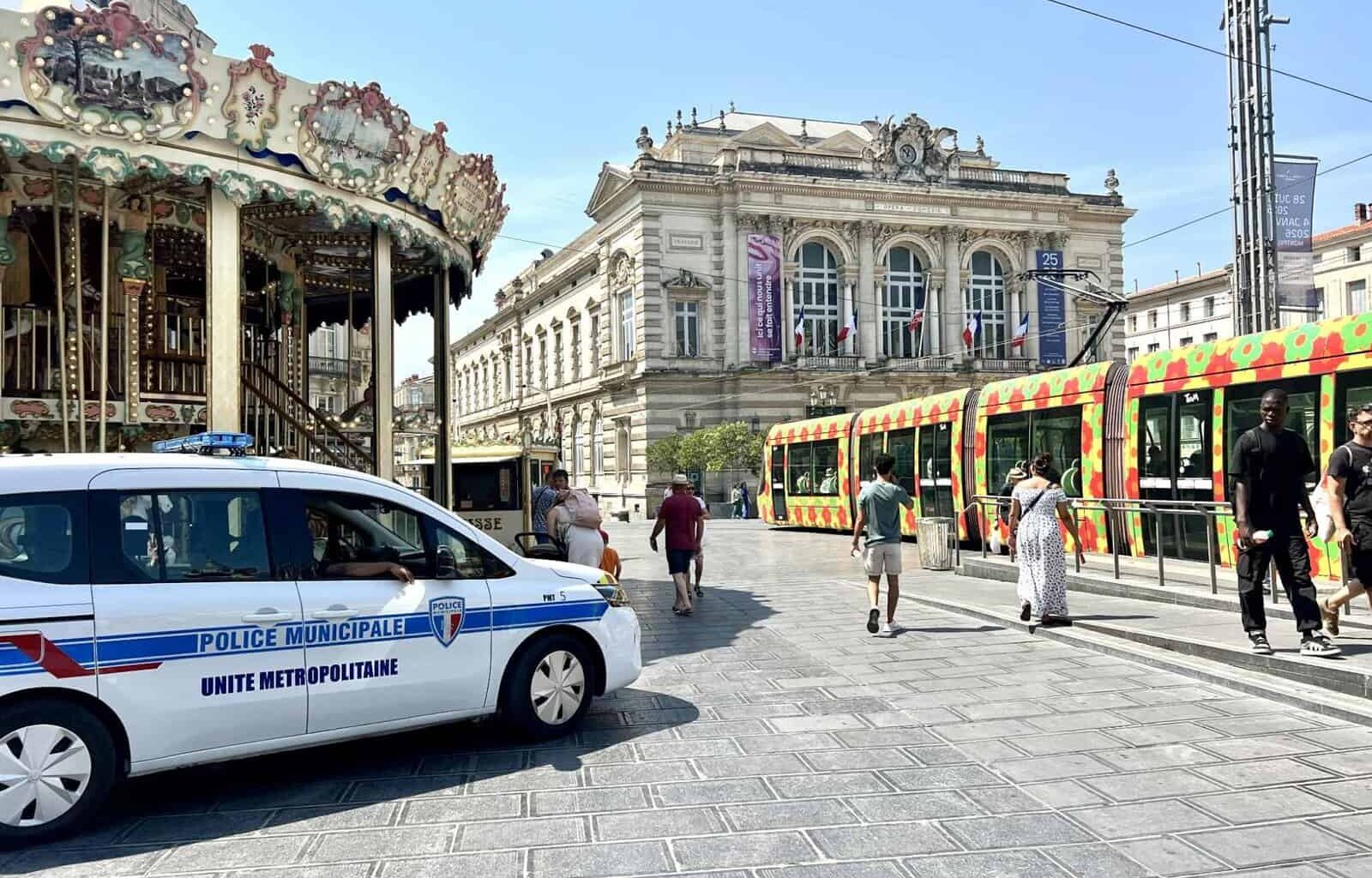 un homme poignardé près de la Comédie