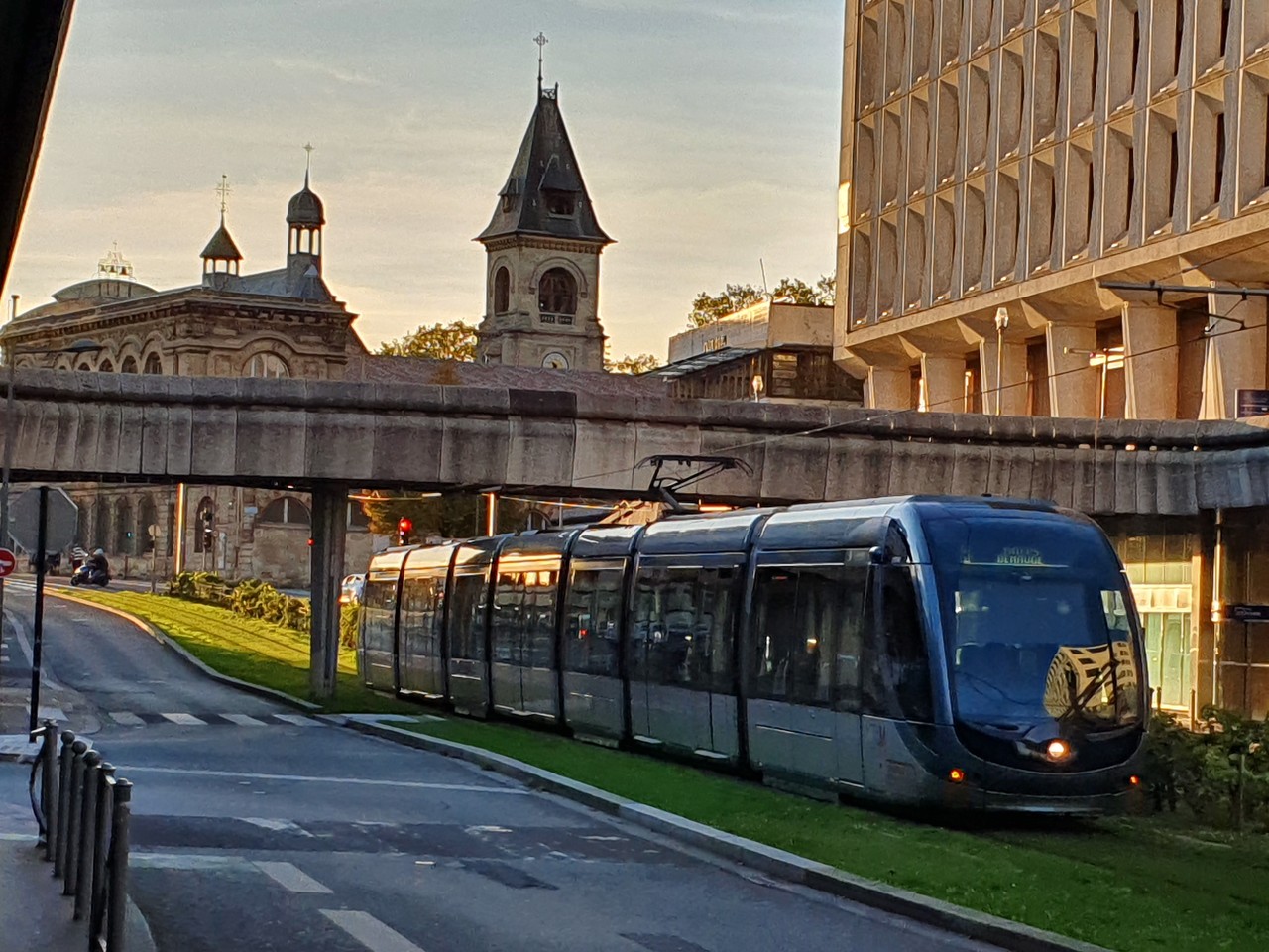 une étude préfère les cars, des citoyens montent au créneau
