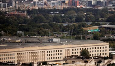 Les États-Unis déploient des forces militaires dans le sud des Caraïbes contre les groupes de narcotrafiquants