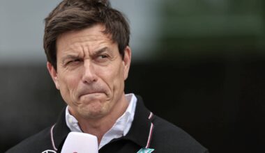 Toto Wolff prêt à révéler une excitante équipe de pilotes Mercedes F1 2026 avec Russell et Antonelli !