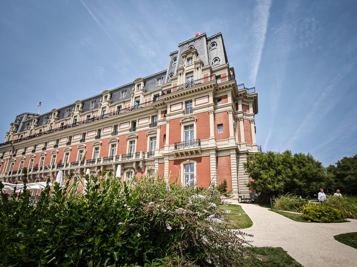 L’Hôtel du Palais, un établissement prisé par la clientèle russe.