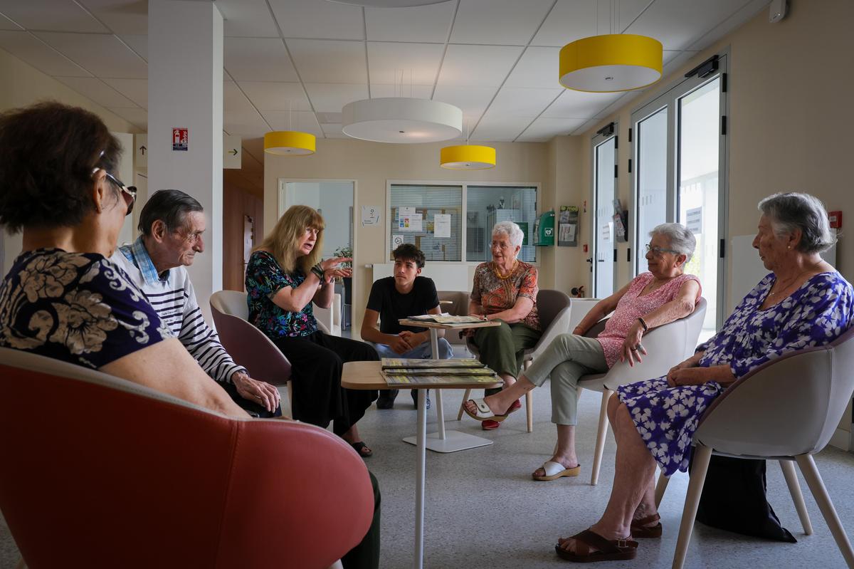 à Bordeaux, les échoppes seniors partagent fraîcheur et solidarité avec les personnes âgées isolées