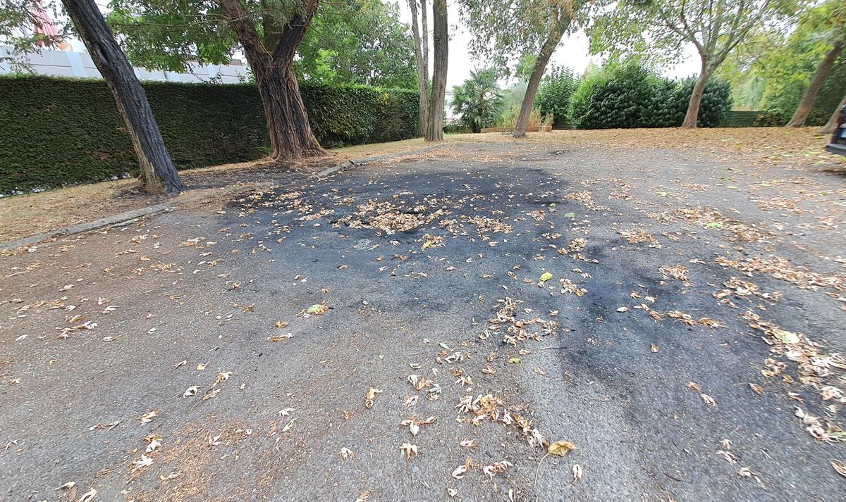 Le véhicule utilisé par le tireur et ses complices a été découvert incendié sur un parking à Floirac.