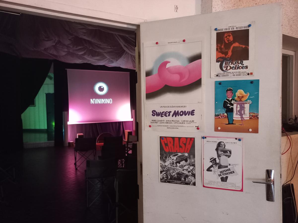 La salle de projection, qui peut accueillir 40 personnes.