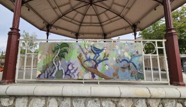 Orthez : une fresque singulière et éphémère sur le kiosque Georges Moutet