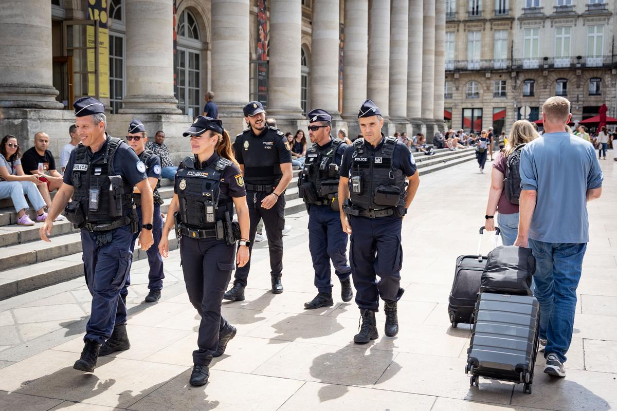 la police européenne sillonne la ville
