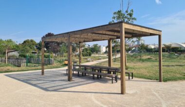 Pour un zéro imprimé en trop, l'installation d'une pergola à "100 000 euros" crée la polémique à Toulouse