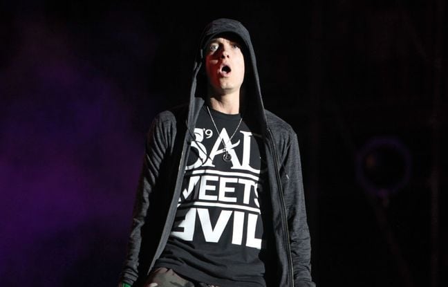 Eminem est accusé de faire l’apologie des laboratoires pharmaceutiques pour promouvoir son nouveau documentaire