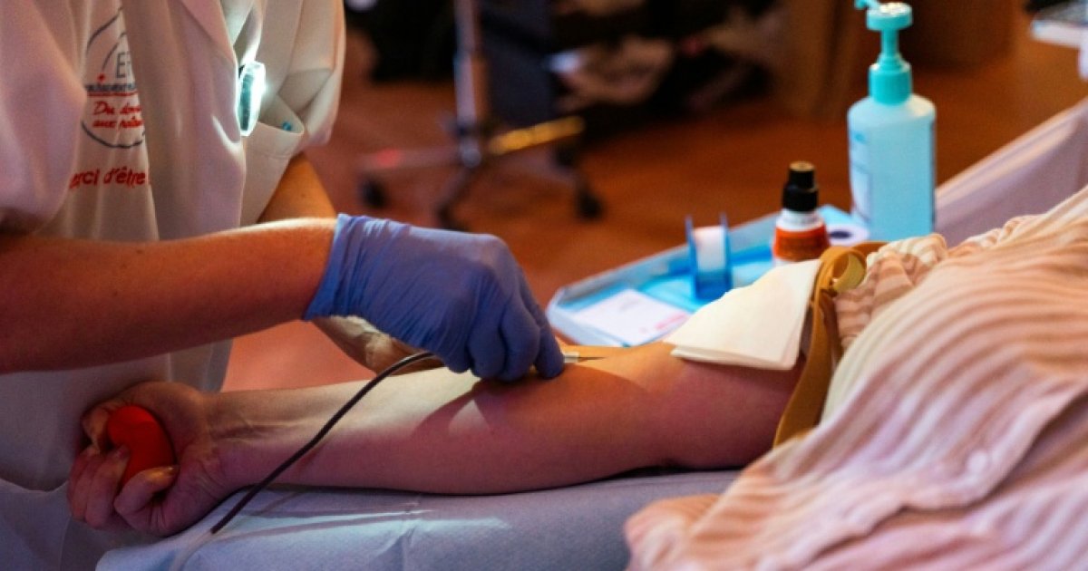 Tatouages, piercings: plus que deux mois d'attente pour donner son sang : Actualités