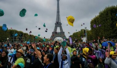 La découverte de Paris par 40.000 enfants "oubliés des vacances" : Actualités