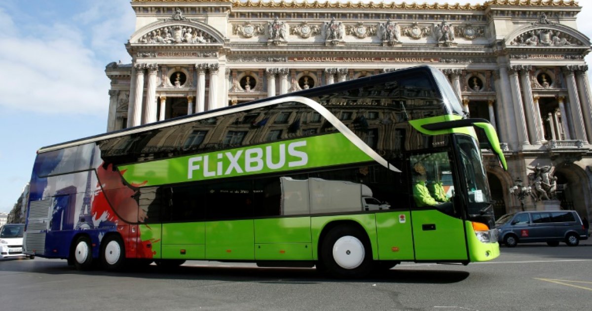 Dix ans après, le succès populaire des "cars Macron" malgré des infrastructures obsolètes : Actualités